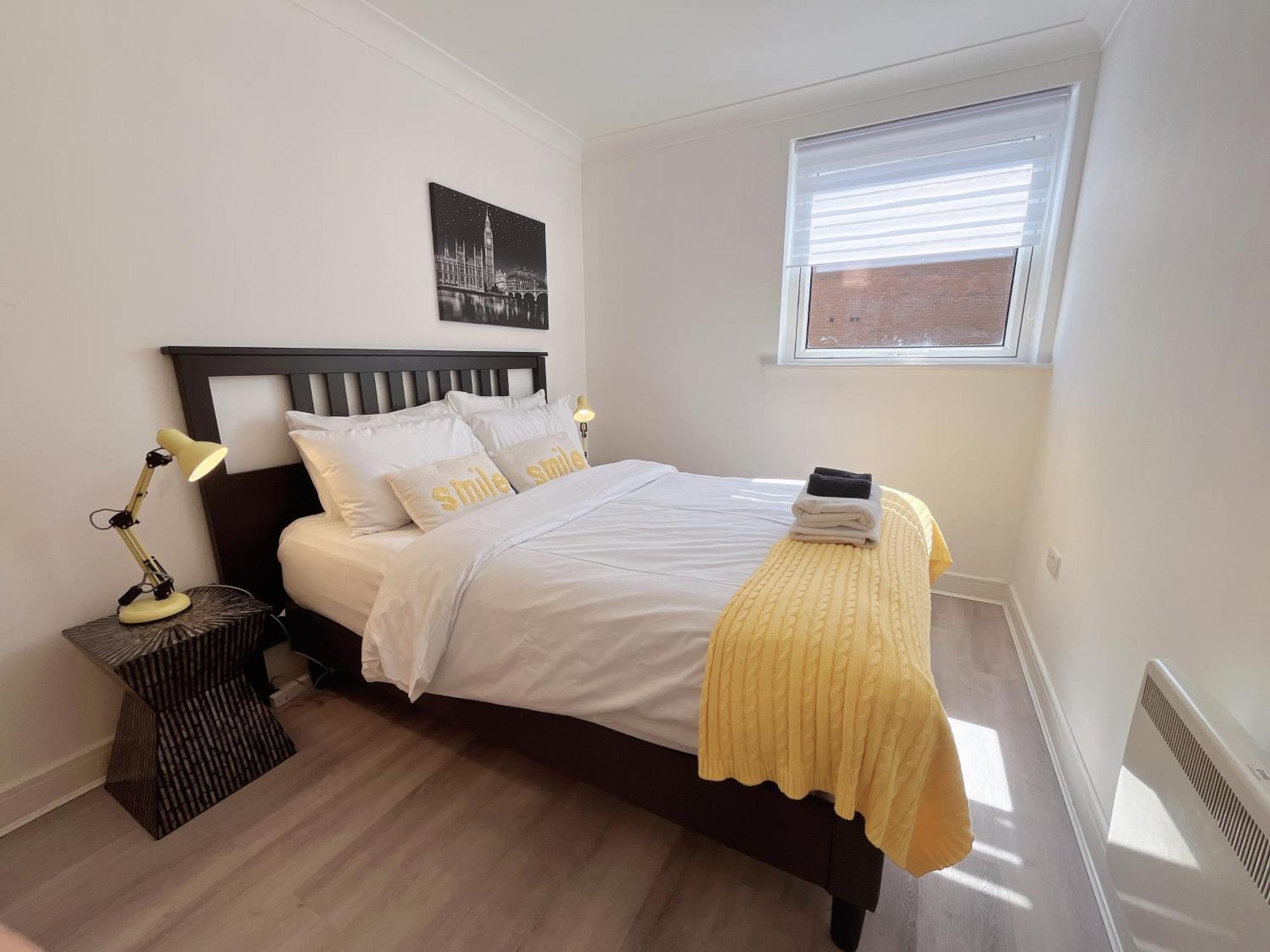 Quiet 2 Bedrooms And 2 Bathrooms With Free Parking * Edinburgh